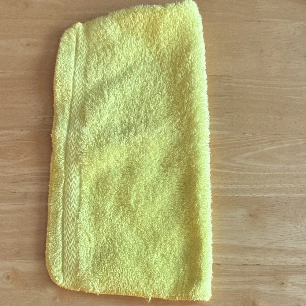 VTGTastemaker Ultra Touch Yellow Solid Textured Towel Set2pc HandTowel/Washcloth